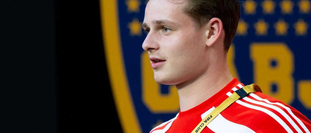 Darf Jonas Urbig mal im Tor ran? 