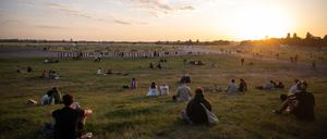 Bisher ist das Tempelhofer Feld unbebaut. Ob das so bleibt, ist allerdings offen. (Archivfoto)