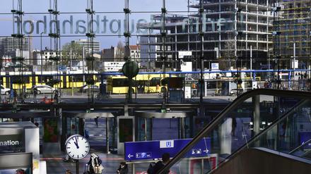 Hauptbahnhof Berlin am Europaplatz an der Invalidenstraße.