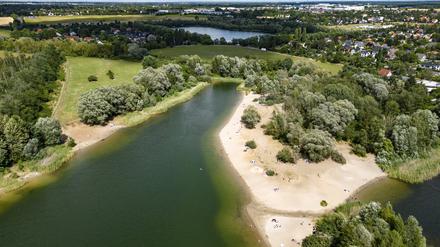 Die Kaulsdorfer Seen aus der Drohne in Berlin am 18. Juli 2023. Kaulsdorfer Seen *** Kaulsdorfer lakes from drone in Berlin on 18 July 2023 Kaulsdorfer lakes