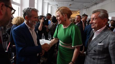 Im Gespräch. Schauspieler Ulrich Matthes, Bundestagspräsidentin Julia Klöckner und Publizist Michel Friedman.
