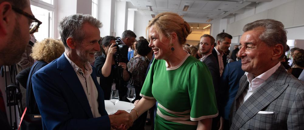 Im Gespräch. Schauspieler Ulrich Matthes, Bundestagspräsidentin Julia Klöckner und Publizist Michel Friedman.