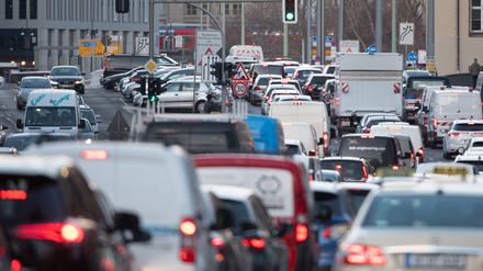 Jeder fünfte Europäer muss mit zu viel Verkehrslärm klarkommen. In Deutschland ist es jeder vierte Mensch.