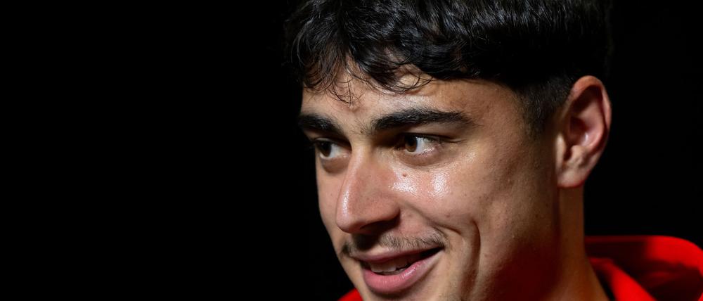 Aleksandar Pavlovic äußert sich in Charlotte zu Fußball-Kumpel Nick Woltemade.