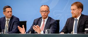 Auf der MPK am vergangenen Mittwoch konnten Bund und Länder sich nur auf einen groben Kompromiss einig werden - nun soll es konkrete Ergebnisse geben. 