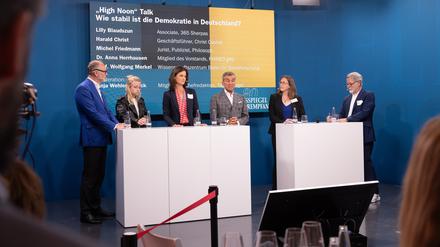 Diskussionsrunde beim Sommerempfang 2025.