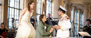 Shira Patchornik (Bradamante), Morten Grove Frandsen (Ruggiero) und Hélène Walter (Angelica) in der Oper „Orlando generoso“. 