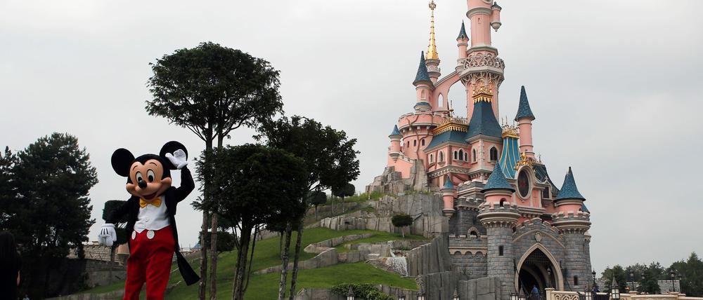 In einem rätselhaften Fall um eine wohl vorgetäuschte Kinderhochzeit im Disneyland Paris ermittelt die französische Justiz. (Archivbild)