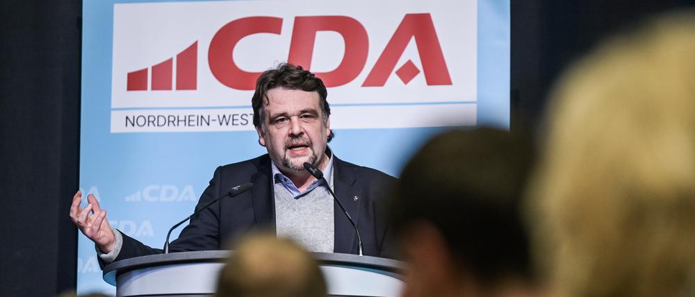 Dennis Radtke spricht am 13. Januar 2025 auf der Betriebsrätekonferenz der CDA in Bochum.
