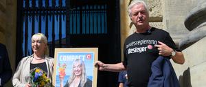 Jürgen Elsässer, „Compact“-Chefredakteur, neben seiner Ehefrau Stephanie Elsässer.