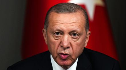 Recep Tayyip Erdoğan, Präsident der Türkei, spricht zu Journalisten (Symbolbild).