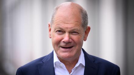 Olaf Scholz (SPD), Bundeskanzler a.D., äußert sich nach einem Besuch des Leibniz-Zentrums für Zeithistorische Forschung Potsdam (ZZF).