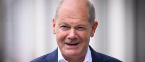 Olaf Scholz (SPD), Bundeskanzler a.D., äußert sich nach einem Besuch des Leibniz-Zentrums für Zeithistorische Forschung Potsdam (ZZF).