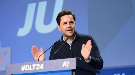 JU-Chef Johannes Winkel kritisiert die Haushaltspläne von Schwarz-Rot. (Archivfoto)