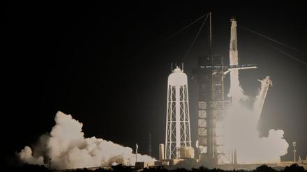 Erstmals sind ein Inder, ein Ungar und ein Pole zur Raumstation ISS gestartet.