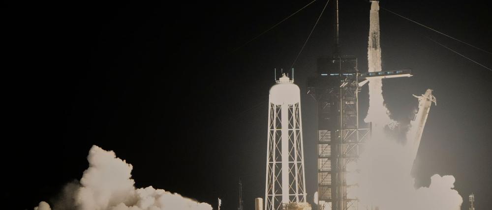 Erstmals sind ein Inder, ein Ungar und ein Pole zur Raumstation ISS gestartet.