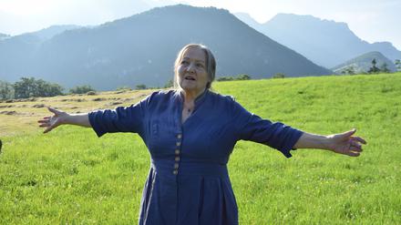 Schauspielerin Marianne Sägebrecht am Rande von Dreharbeiten zu der ARD-Vorabendserie „Watzmann ermittelt“.