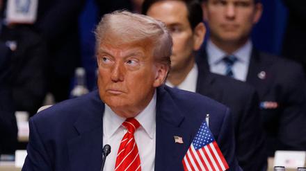 US-Präsident Donald Trump nimmt an der Plenarsitzung des Nordatlantikrats im Rahmen des Nato-Gipfels teil.