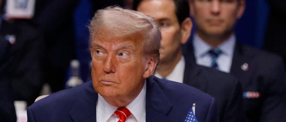 US-Präsident Donald Trump nimmt an der Plenarsitzung des Nordatlantikrats im Rahmen des Nato-Gipfels teil.