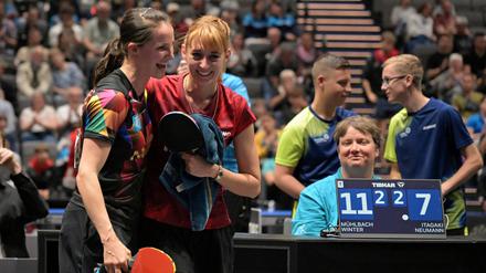 Kathrin Mühlbach (re.) und Sabine Winter haben kürzlich bei der deutschen Meisterschaft den Titel im Doppel geholt.   