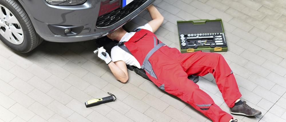 Wer selbst gern am Auto schraubt oder einen Profi kennt, kann sich bei Autodoc die Teile bestellen.