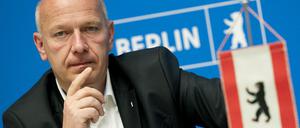 Berlins Regierender Bürgermeister Kai Wegner (CDU) sieht Windräder in Großstädten skeptisch. (Archivbild)