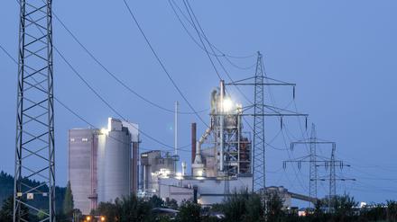 Seit der Energiekrise 2022 wird in Deutschland intensiv über die Einführung eines Industriestrompreises diskutiert. (Archivbild)