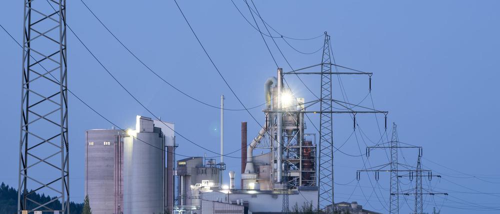 Seit der Energiekrise 2022 wird in Deutschland intensiv über die Einführung eines Industriestrompreises diskutiert. (Archivbild)