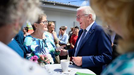 Frank-Walter Steinmeier hält den gesellschaftlichen Austausch für wichtig, um ein Auseinanderdriften der politischen Lager zu verhindern. 