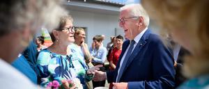 Frank-Walter Steinmeier hält den gesellschaftlichen Austausch für wichtig, um ein Auseinanderdriften der politischen Lager zu verhindern. 