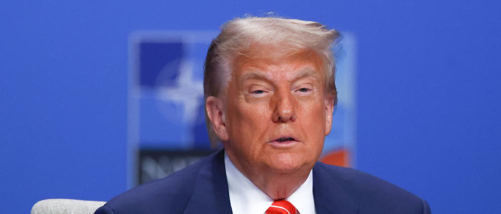 US-Präsident Donald Trump ist bei der Plenarsitzung während des 76. Nato-Gipfels zu sehen.
