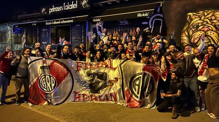Die Fans von River Plate feiern ihren Herzensklub in Berlin.