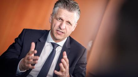 Frei sieht Probleme bei der Durchsetzung von Altersbeschränkungen. 