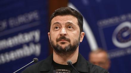 Der ukrainische Präsident Wolodymyr Selenskyj hält eine Rede vor dem Europarat.
