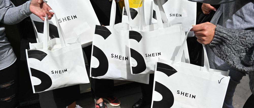 Im Mai 2023 hatte der Online-Händler Shein sogar einen Pop-up-Store in Paris. Nun gibt es ein Werbeverbot.