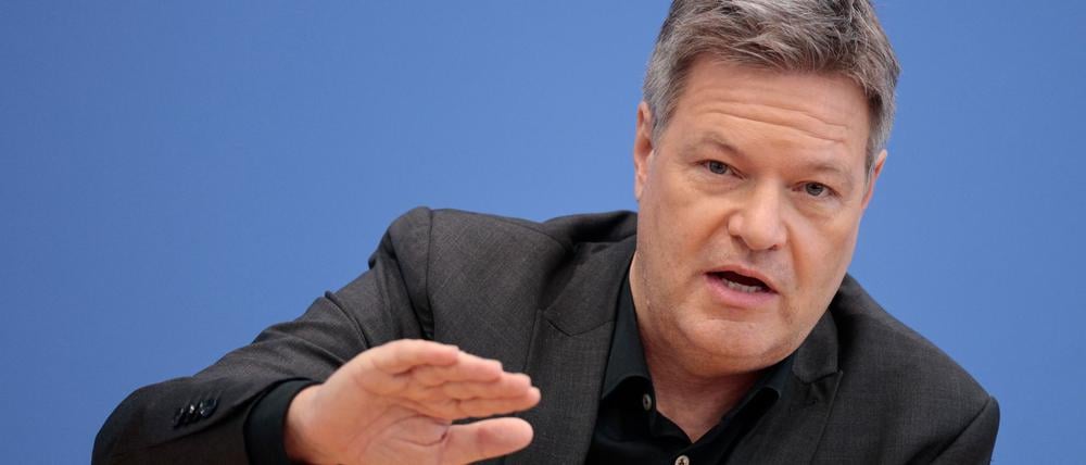 Der frühere Wirtschaftsminister Robert Habeck (Grüne) ist künftig regelmäßig auf der Bühne zu sehen. (Archivbild)