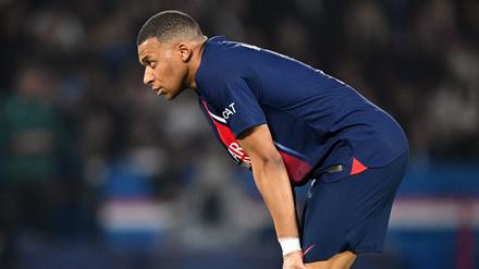 Kylian Mbappé wirft seinem alten Club Paris Saint-German Mobbing vor.
