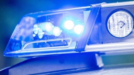 Eine Frau soll ihren Partner mit Messerstichen schwer verletzt haben (Symbolbild).