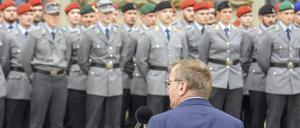 Verteidigungsminister Boris Pistorius spricht beim Veteranentag.