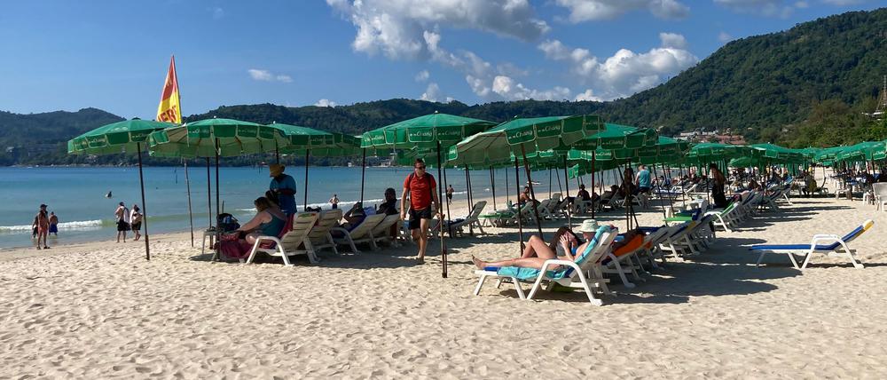 Auch nahe des bekannten Patong Beach wurde ein Sprengsatz gefunden. (Archivbild)