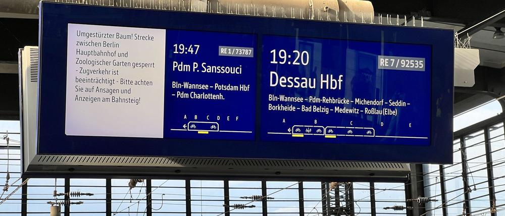 Seit Donnerstagabend ist der Bahnverkehr durch Unwetter beeinträchtigt.