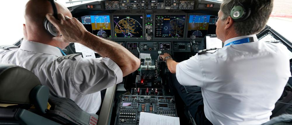 Zwei Piloten im Cockpit bedeuten mehr Sicherheit.