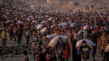 Tausende Palästinenser suchen bei der Gaza Humanitarian Foundation Hilfe – für einige von ihnen endet das mit dem Tod.