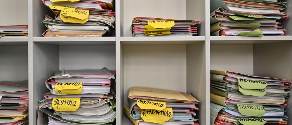 In Brandenburg soll Bürokratie abgebaut werden - das stößt teils auf Kritik (Symbolbild).
