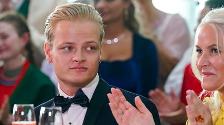 Marius Borg Høiby, hier an der Seite seiner Mutter Kronprinzessin Mette-Marit. (Archivbild)