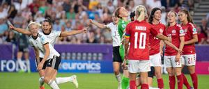Bei der EM 2022 gewann Deutschland zum Auftakt 4:0 gegen Dänemark.