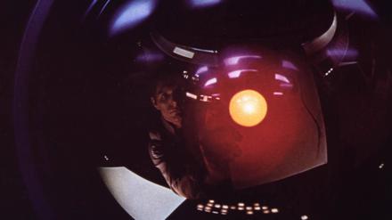 Künstlich und intelligent: Schon im Film „Odyssee 2001“ entwickelt der Computer HAL eigene Vorstellungen von Leben und Tod. 