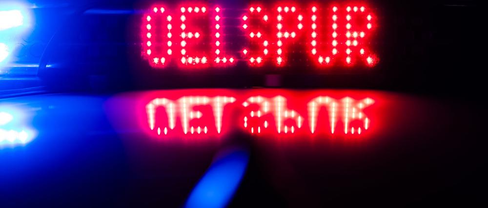 Die A2 war zwischenzeitlich in beide Fahrtrichtungen gesperrt. (Symbolbild)