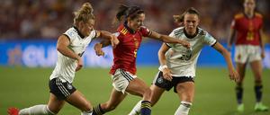 Spaniens Aitana Bonmatí (in rot) dürfte auch bei diesem Turnier eine entscheidende Rolle einnehmen.