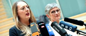 Katharina Dröge und Britta Haßelmann, Co-Vorsitzende der Bundestagsfraktion der Grünen, geben ein Statement.